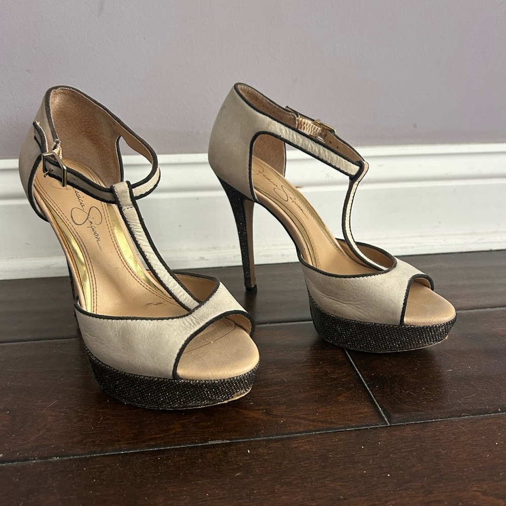 Jessica Simpson Bansi Nude T-strap platform heel.